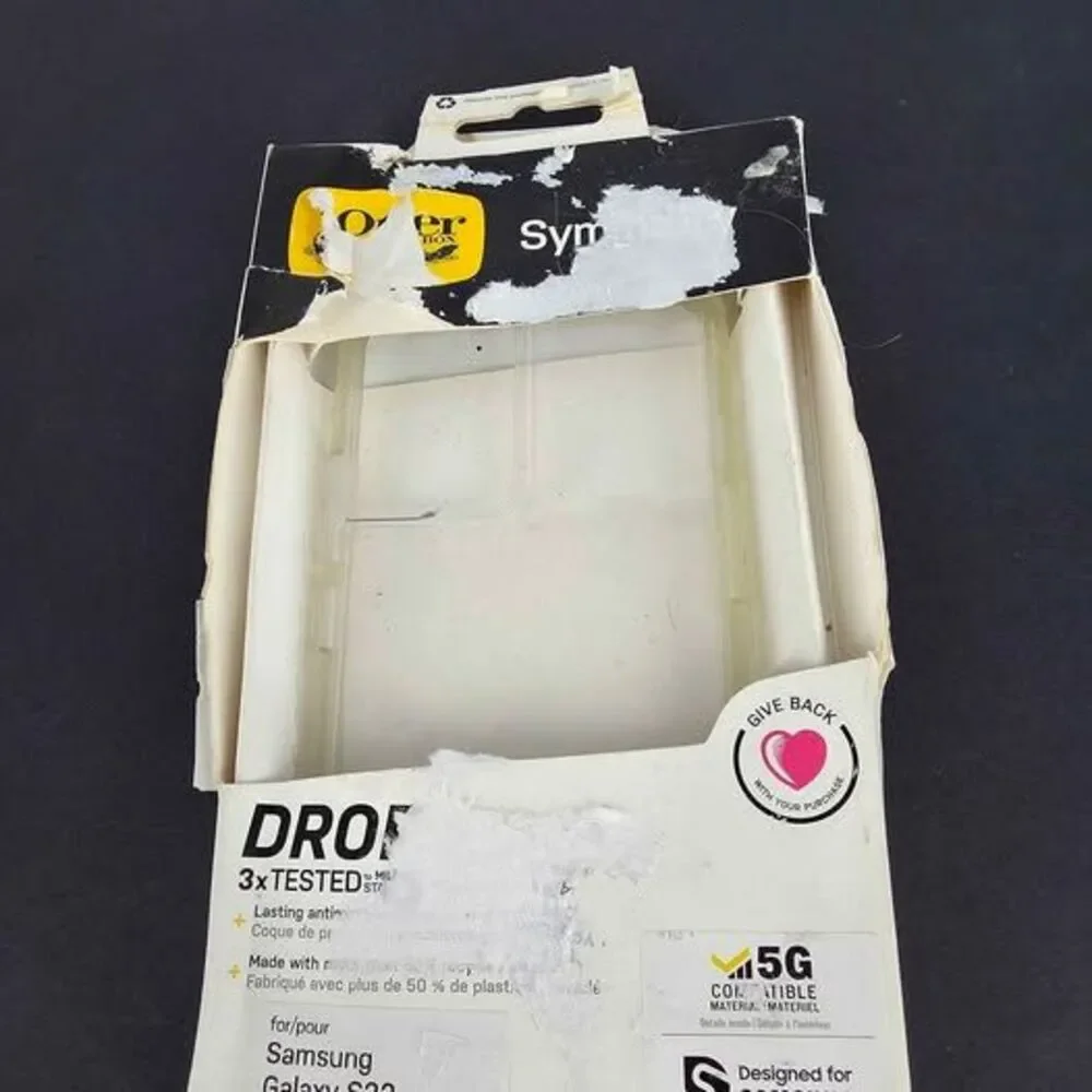 OtterBox Symmetry Series Clear Case for Samsung Galaxy S22 - Open Box